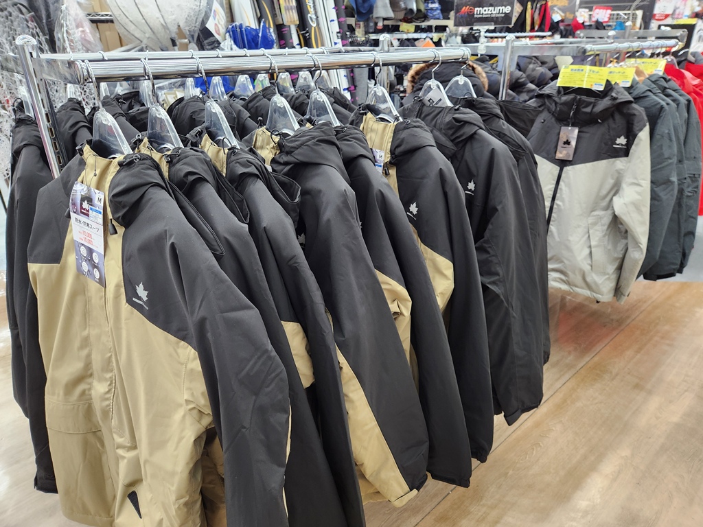 LOGOS 防寒防水スーツ 店頭写真2